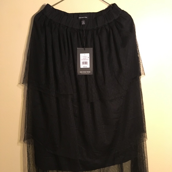 Who What Wear woman's tiered midi skirt black (S) - Picture 2 of 5